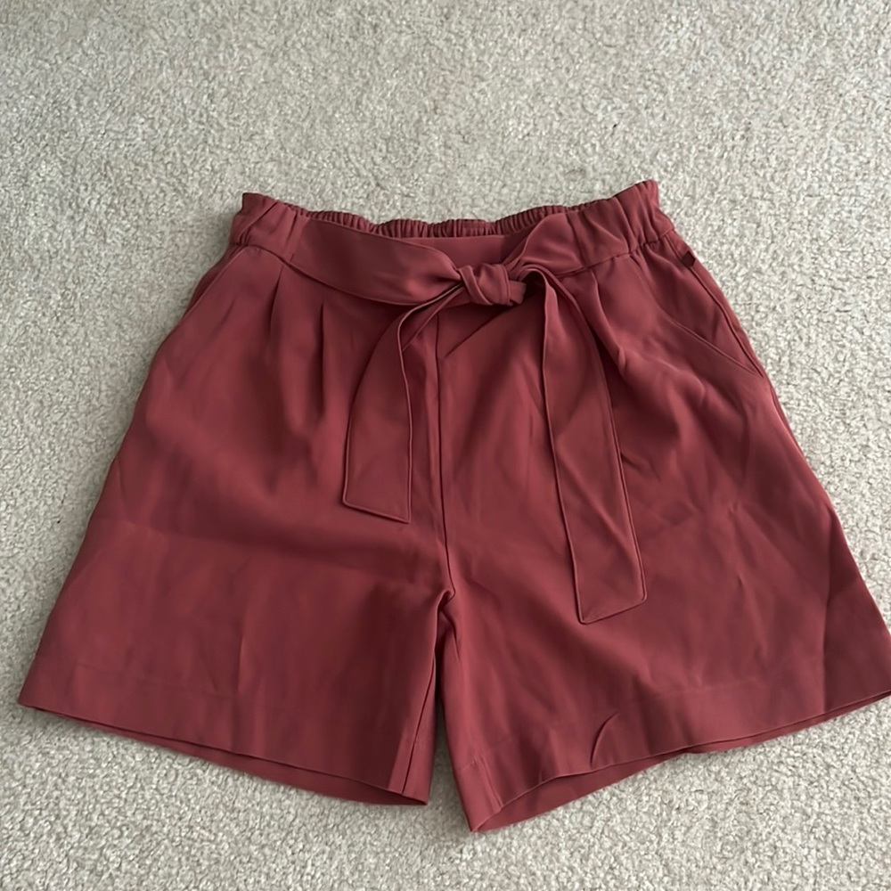 Lululemon high waist belted short